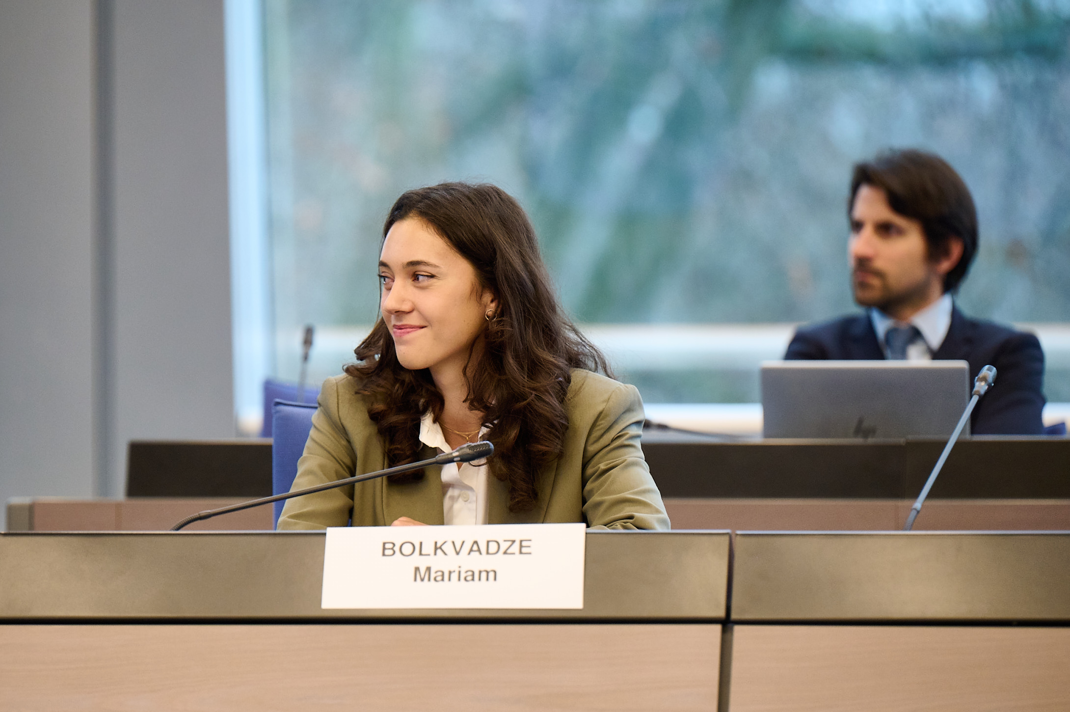 Affecter une partie des revenus générés par les paris à une assistance contre la haine en ligne